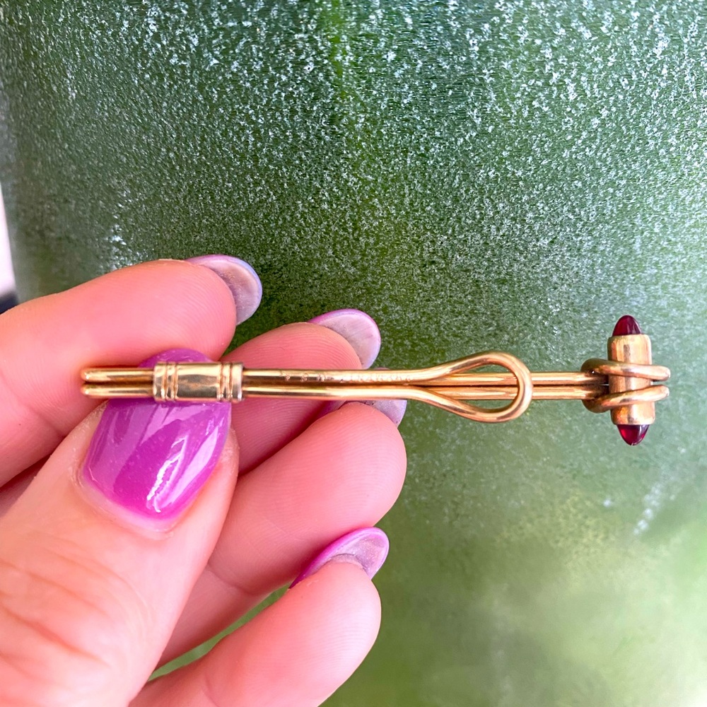 KRE Mentz gold plated ruby tie clip